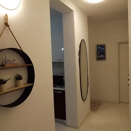 Romanticna Lucija Sa Grijanim Bazenom * Vrsi